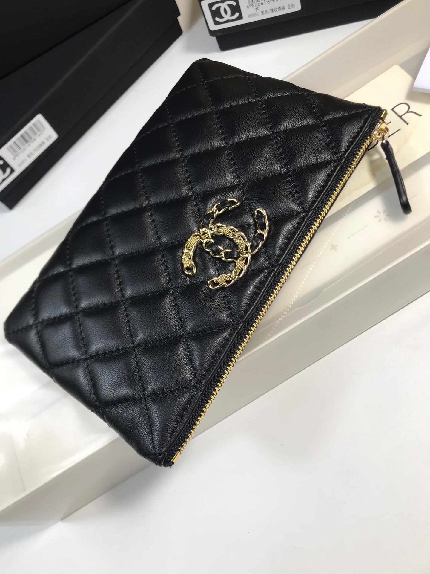 芸能人愛用Chanel シャネル 実物の写真 N品スーパーコピー財布代引き対応国内発送後払い安全必ず届く優良サイト